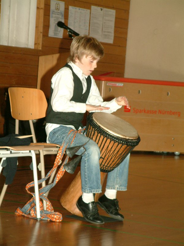 46. 150 Jahre TV Franz Pfeiffer auf Djembe-Trommel